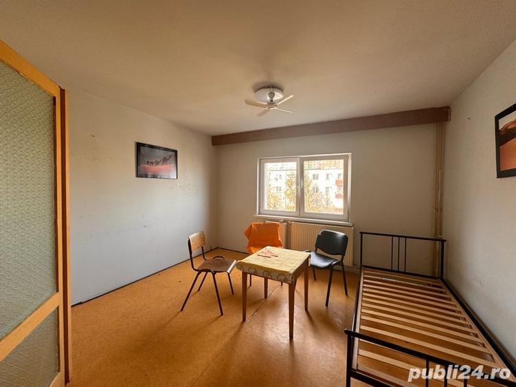 Apartament cu 3 camere decomandat în Central