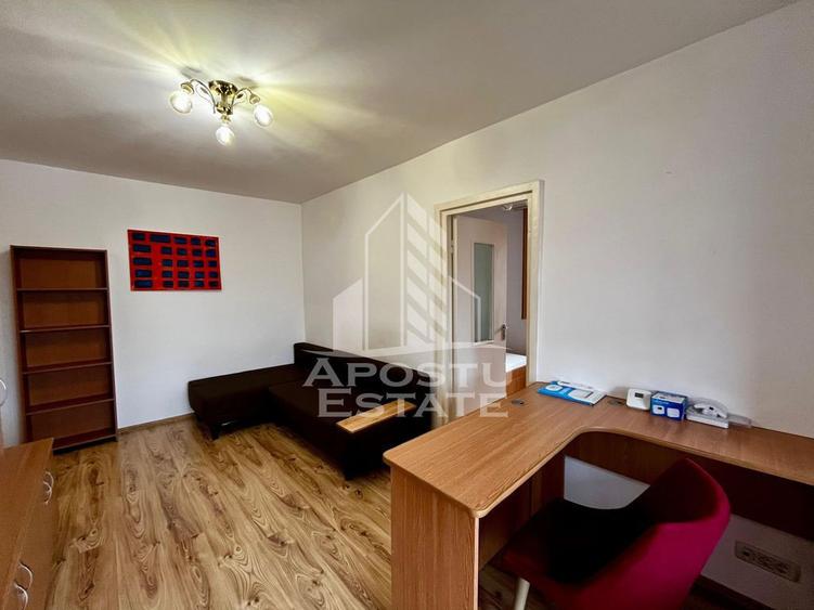 Apartament 2 camere,etaj 3,centrala proprie,zona Dacia - 1