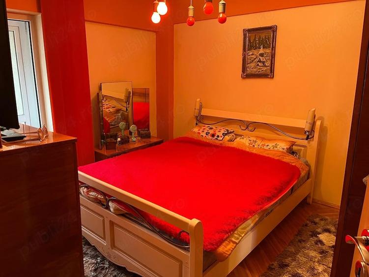 Vand apartament 3 decomandate camere ultracentral str Unirii - 2