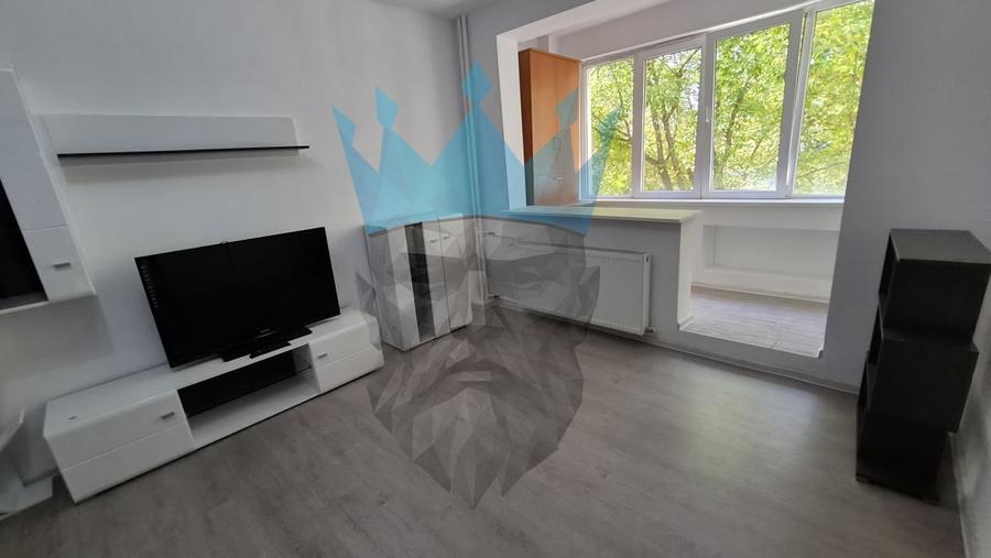 Apartament cu 3 camere decomandat, mobilat în Vitan