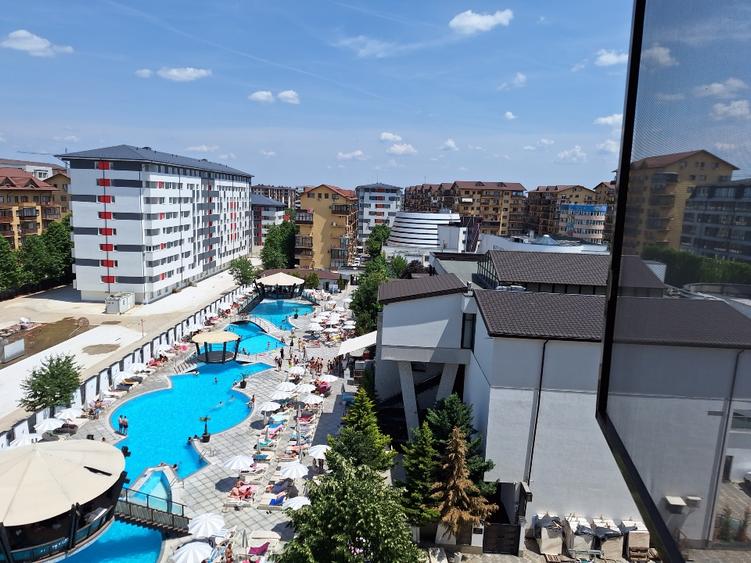 Apartament cu 2 camere semidecomandat în Roșu