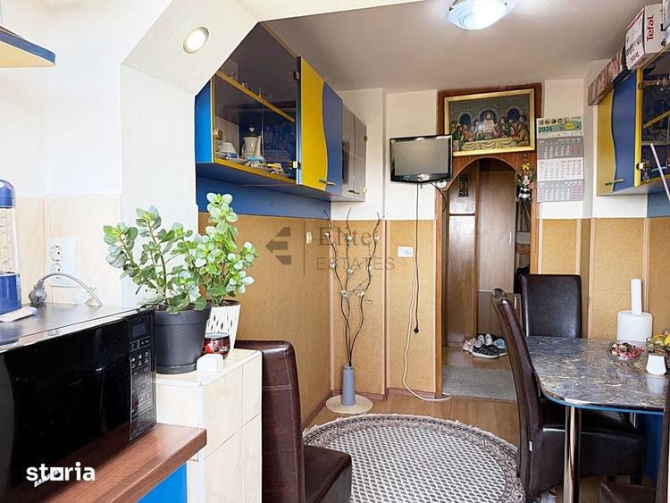 Apartament cu 3 camere decomandat în Salca