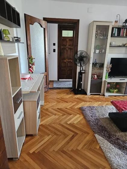 Apartament cu 2 camere semidecomandat, mobilat în Girocului