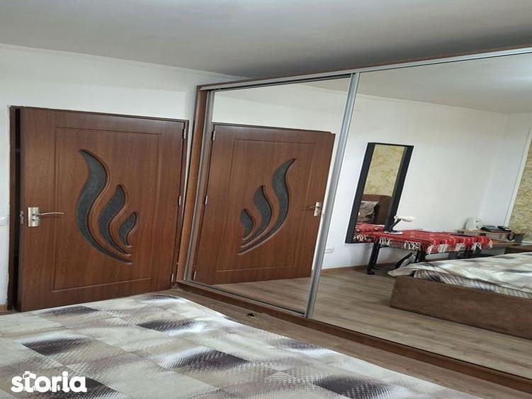 Apartament cu 2 camere decomandat în Polonă