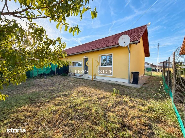 Casă cu 3 camere cu Teren 200 Mp în Bucovăț