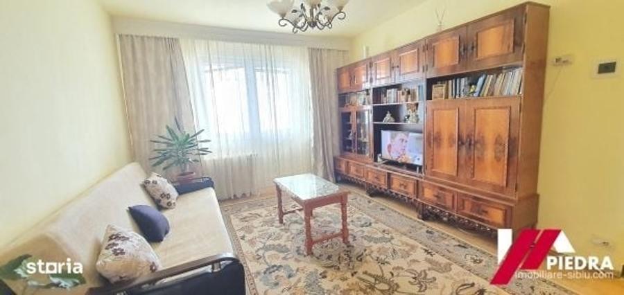 Apartament cu 2 camere decomandat în Cedonia