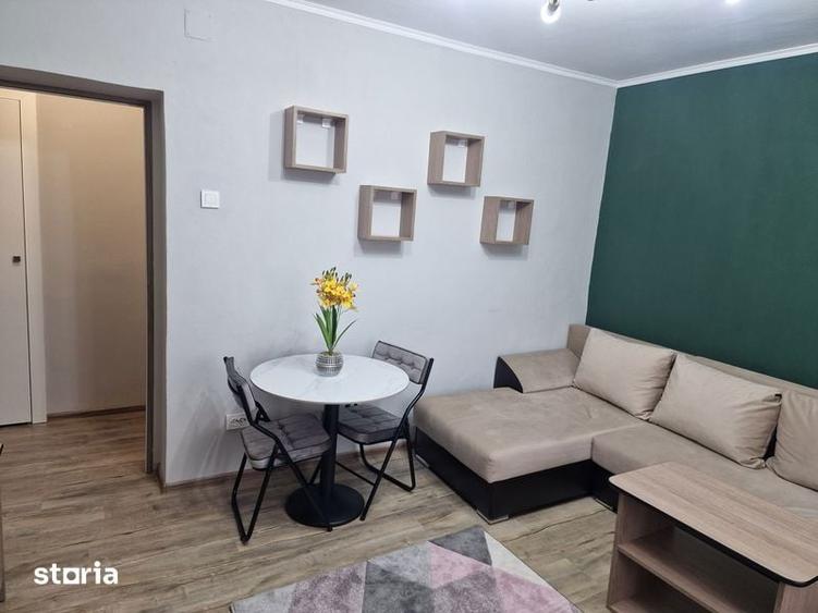 Garsonieră decomandată în Central