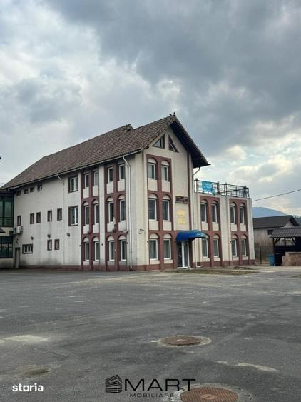 Spațiu comercial, de 730 mp, în Central