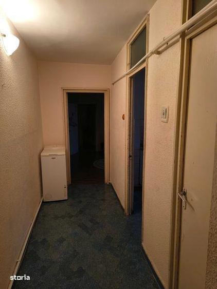 Apartament cu 3 camere semidecomandat în Central