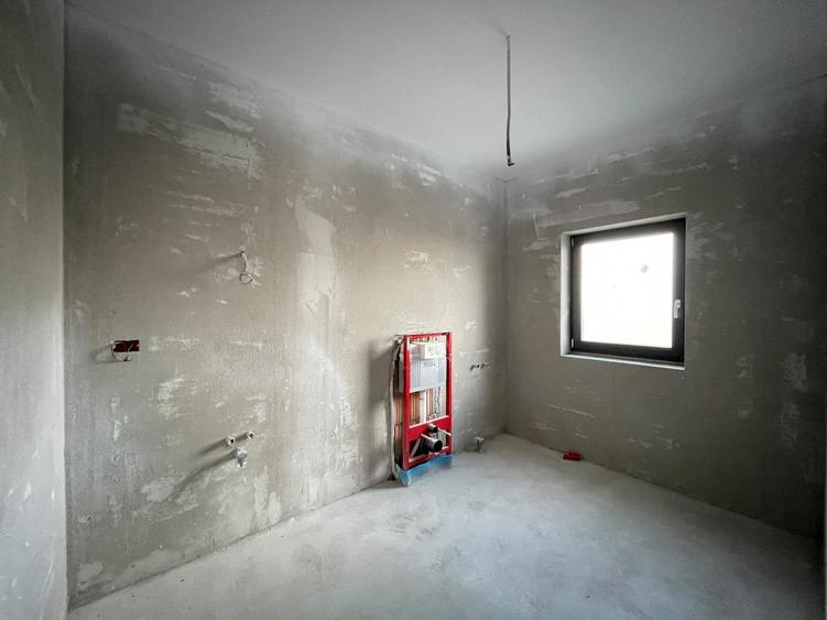 Duplex cu 4 camere cu Canalizare în Urseni