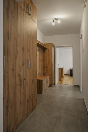 Apartament cu 2 camere decomandat, mobilat în Calea Călărașilor