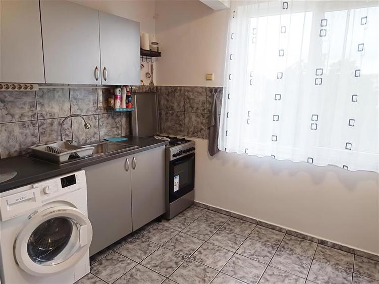 Apartament 3 camere in zona centrala Moldova Noua - 16