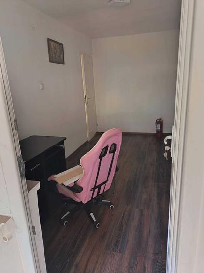 Apartament cu 3 camere decomandat în Nicolae Titulescu