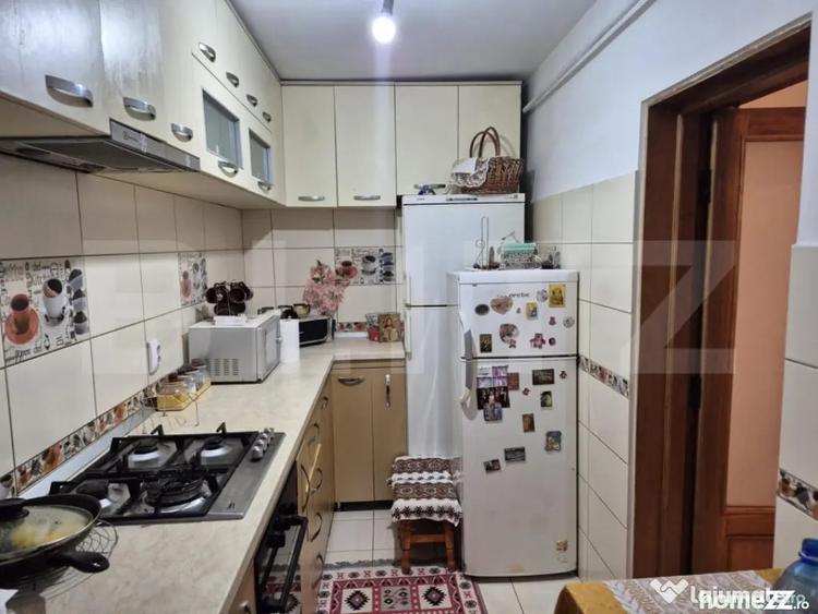 Apartament cu 3 camere decomandat în George Enescu