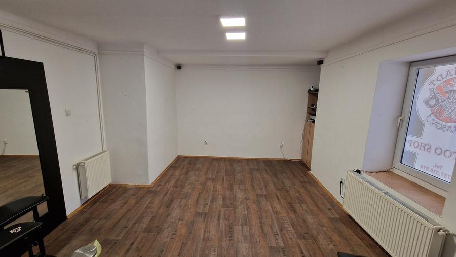 Spațiu comercial, de 65 mp, în Central