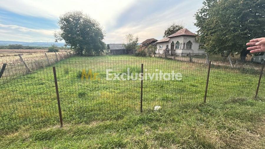 Teren de 520 mp, în Mănicești
