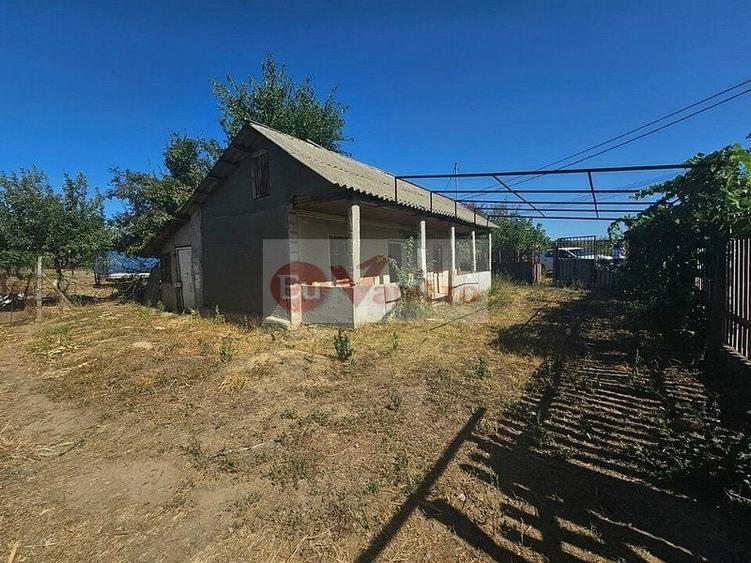 Teren agricol intravilan de 1800 mp, în Fârțănești