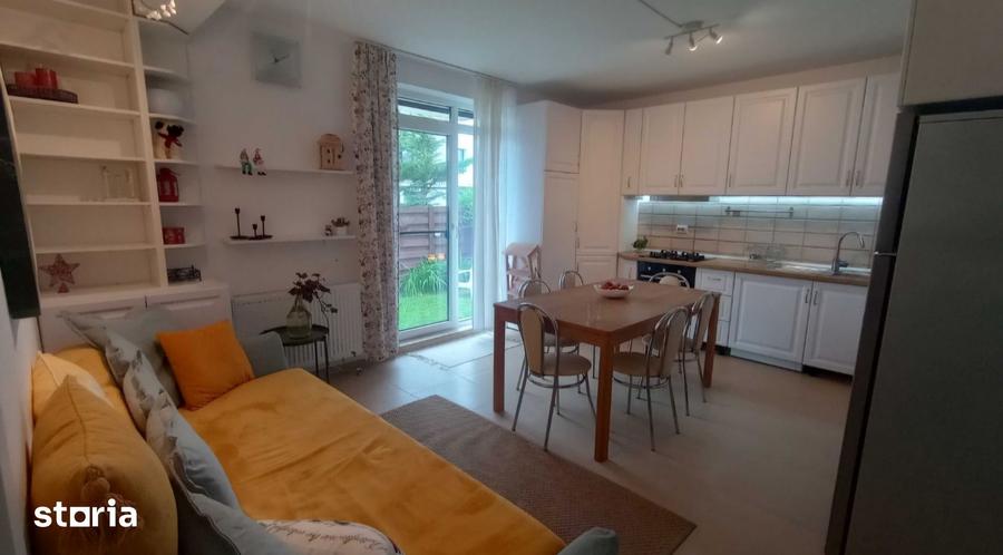 Apartament cu 4 camere, mobilat în Europa