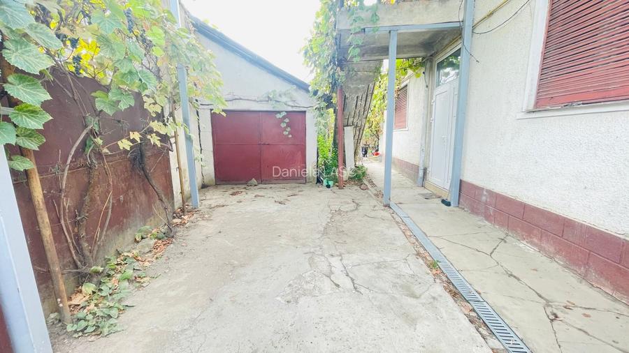 Casa spatioasa cu teren 739 mp in zona Mehala