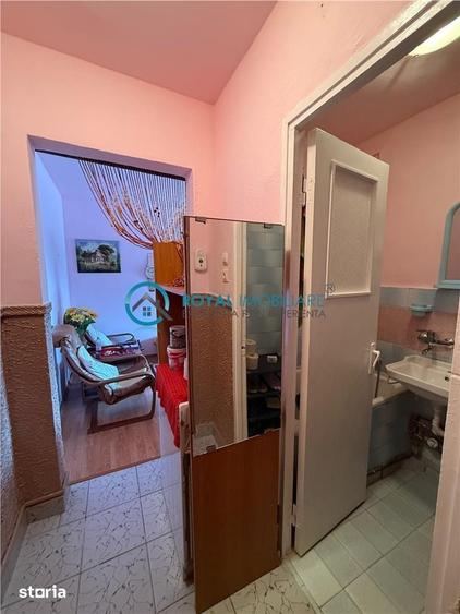Apartament cu 2 camere nedecomandat, mobilat în Vest