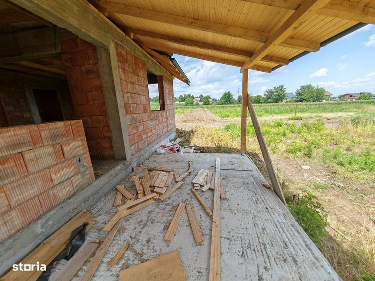 Casă cu 3 camere cu Teren 400 Mp în Hemeiuș