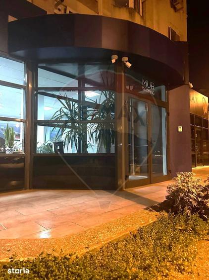 Spațiu comercial, de 165 mp, în Peninsula