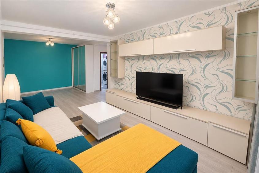 Apartament cu 3 camere decomandat, mobilat în Șelimbăr