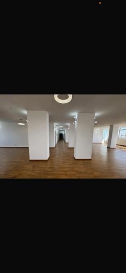 Apartament cu 5 camere decomandat în Parcul Carol
