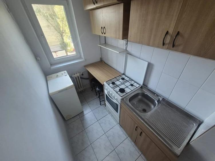 Apartament cu 2 camere decomandat în Milcov