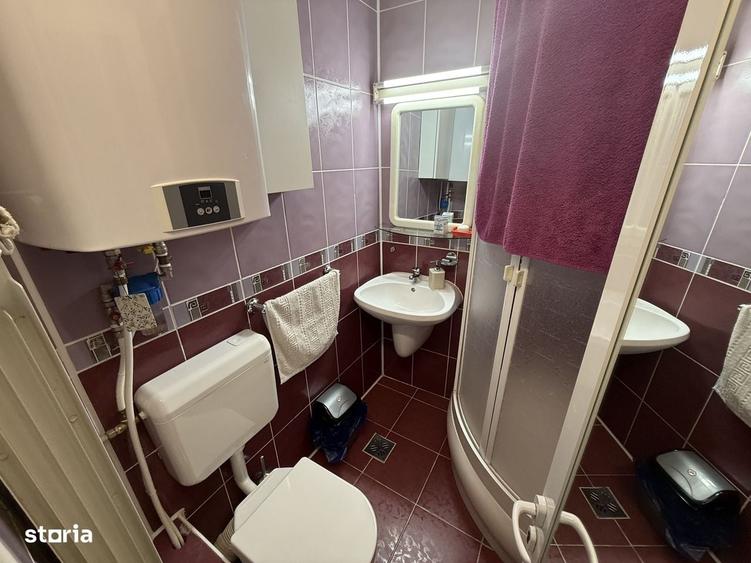 Apartament cu 4 camere decomandat în Central
