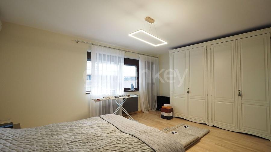 Apartament cu 3 camere decomandat, mobilat în Herăstrău