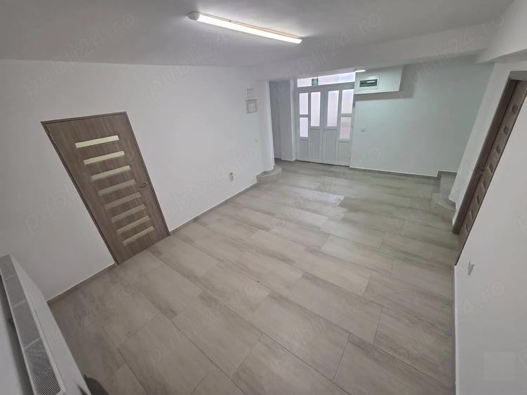 Spațiu comercial, de 210 mp, în Central