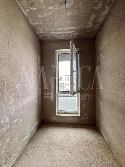 Apartament cu 4 camere semidecomandat în Iris