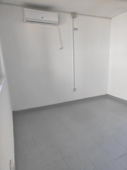 Spațiu comercial, de 21 mp, în Central