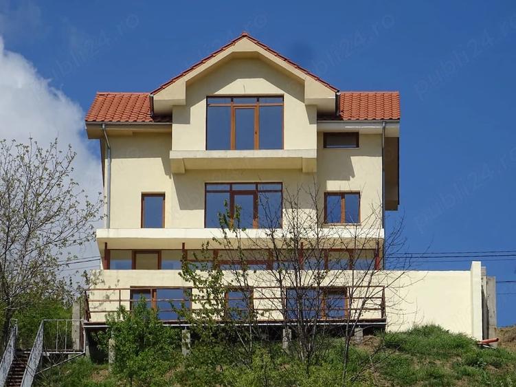 Casă cu Teren 640 Mp în Dealuri Oradea