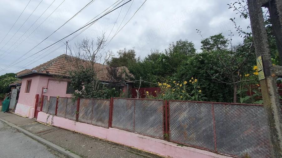 Casă cu Teren 610 Mp în Central