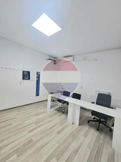 Spațiu comercial, de 180 mp, în Central