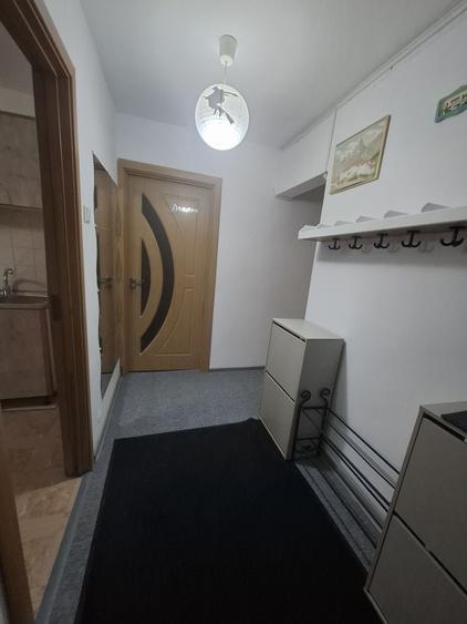 Apartament cu 3 camere decomandat în 1 Mai