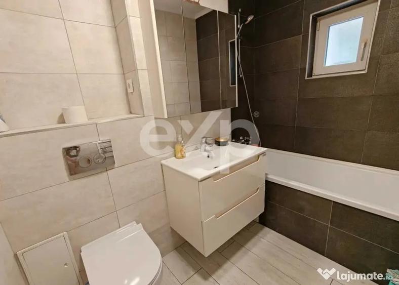 Apartament cu 3 camere decomandat în Zorilor