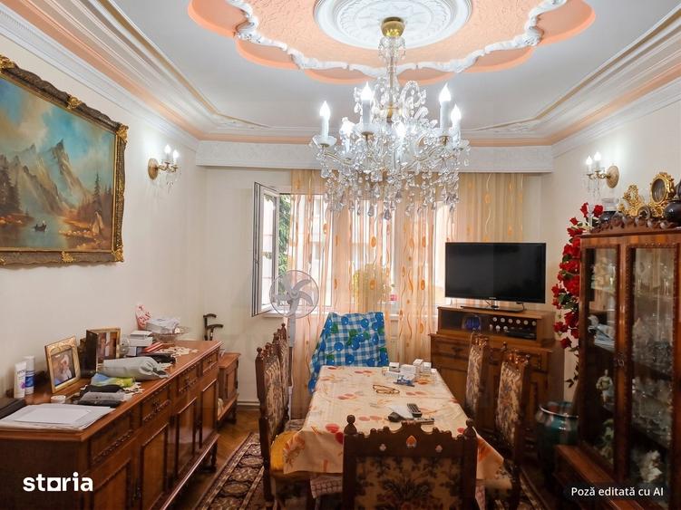 Apartament cu 4 camere decomandat în Vasile Aaron
