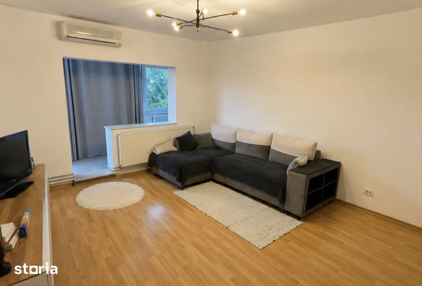 Apartament cu 2 camere semidecomandat în Est