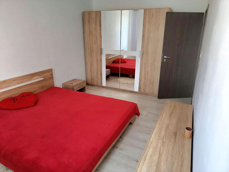 Apartament cu 3 camere, mobilat în Giroc