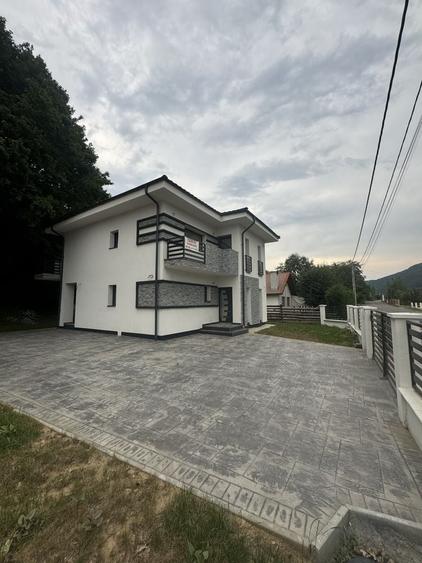 Casă cu 4 camere în Tăuții-Măgherăuș