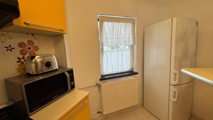 Apartament cu 3 camere decomandat în Decebal