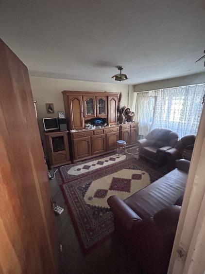 Apartament cu 2 camere decomandat în Banat