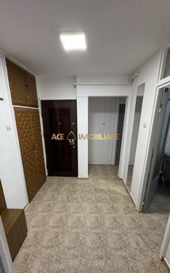 Apartament cu 3 camere decomandat, mobilat în Berceni