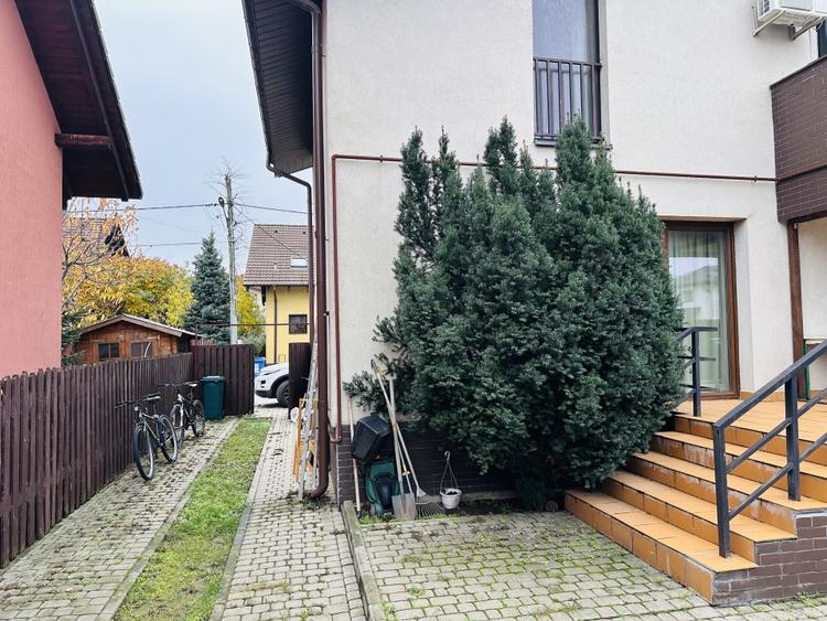 Duplex cu 5 camere cu Canalizare în Chiajna