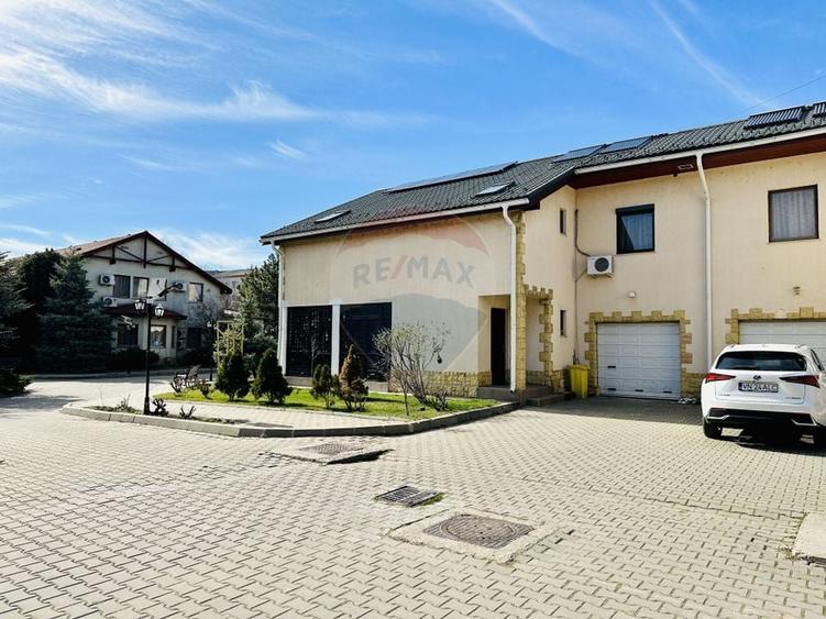 Duplex cu 5 camere cu Teren 180 Mp în Sud