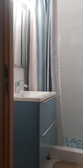 Apartament cu 2 camere semidecomandat, mobilat în Universitate