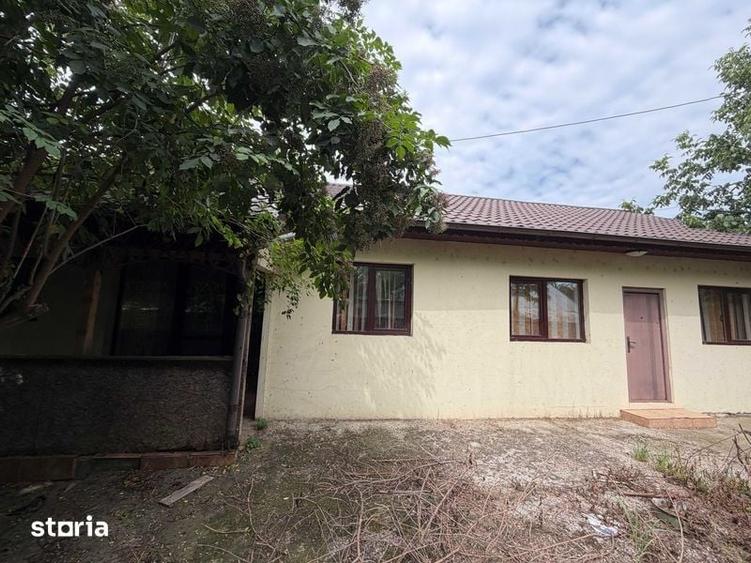 Casă cu 4 camere cu Teren 230 Mp în Mărgineanu